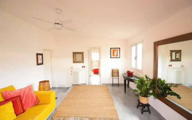 Romantic Terraced Escape in Prati