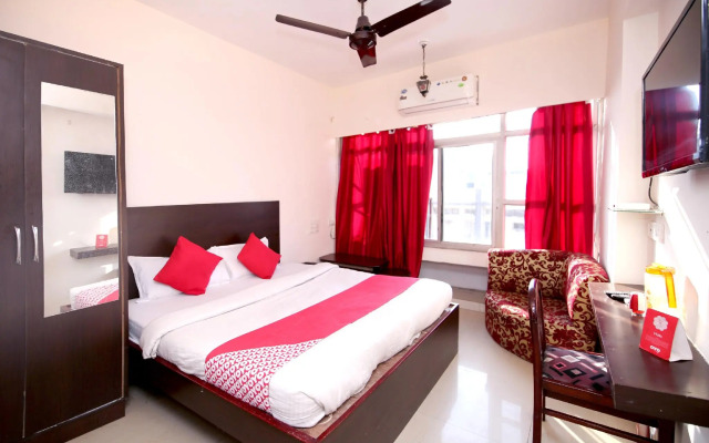 OYO 9305 Hotel Dwarika Inn