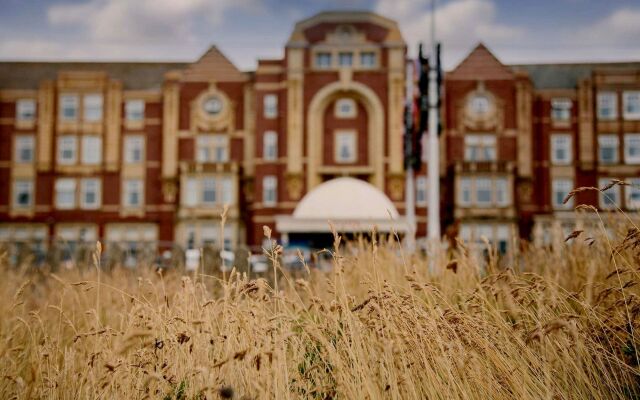 Cliffs Hotel - Blackpool