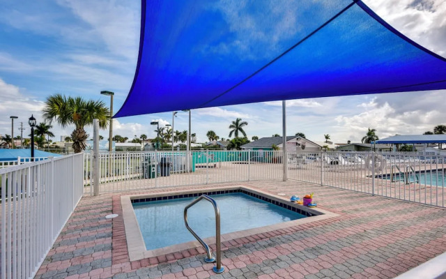 Pool + Hot Tub Access: Home in Jensen Beach!