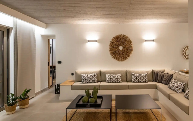 Monogram Travel Tinos