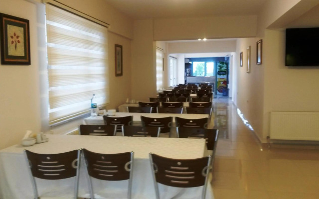 Dort Mevsim Suit Otel