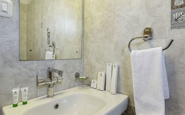 Treebo Trend Woodsvilla Suites