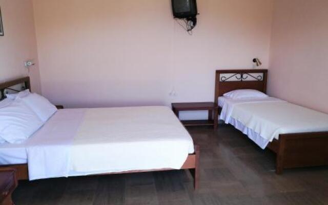 Mentis Apartments