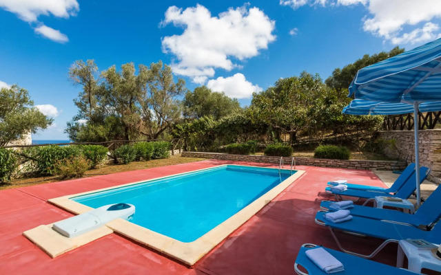Maroulas Villa Estate