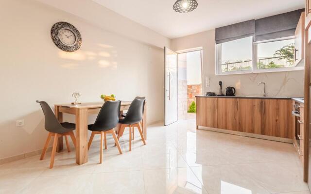 Kelly's Sunset Apartment 2 Kalamata