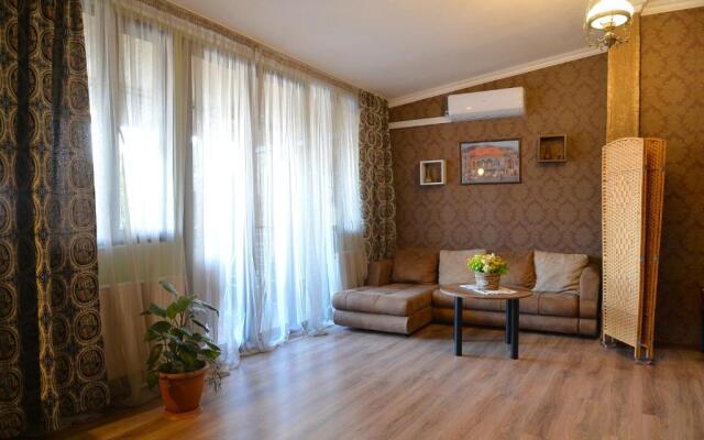 Natia's apartment on Dadiani st.