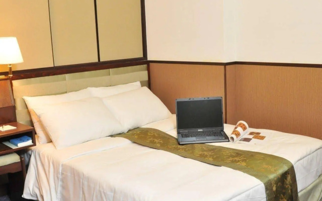 Evergreen Hotel
