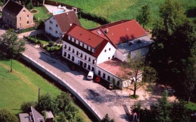 Landhotel Goldener Löwe mit Pension Am Taurastein