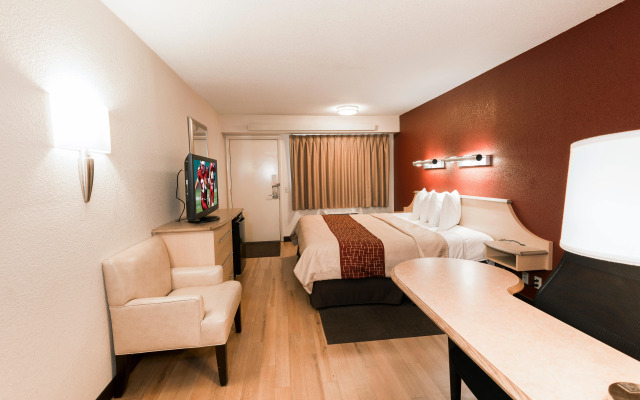 Red Roof Inn Chicago - Downers Grove