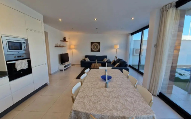 Lo Pagan Holiday House