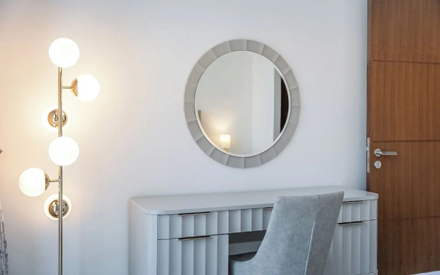 Direct Dubai Mall Access Downtown Boulev