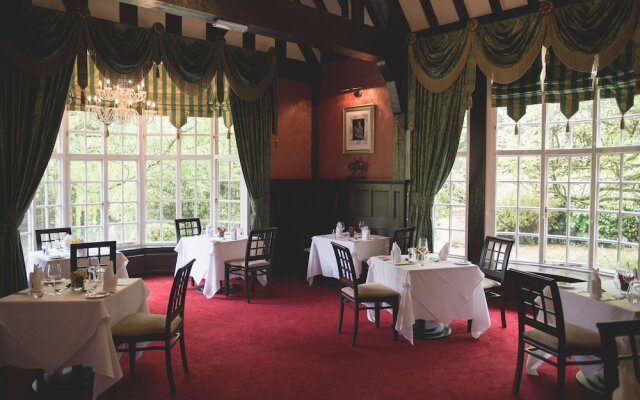 Mere Court Hotel & Conference Centre