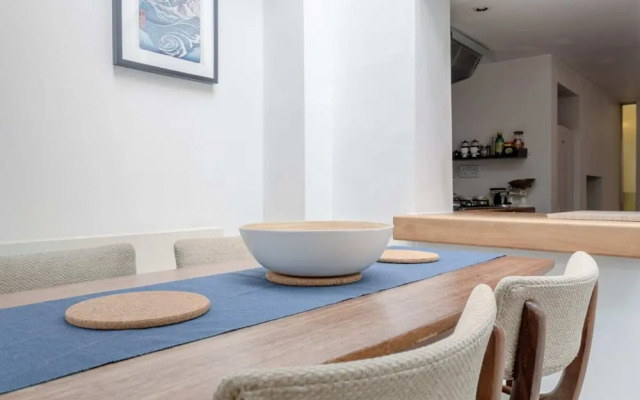 Fantastic and Bright 1 Bedroom Garden Flat