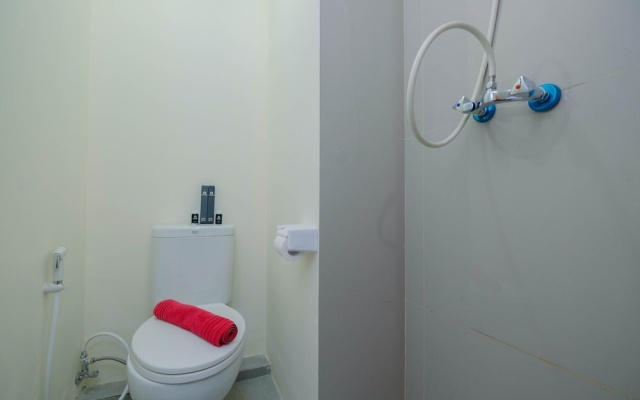 Minimalist Studio Apartment at Bogorienze Resort by Travelio – Bathroom – Bogor