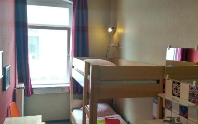 Hostel 37