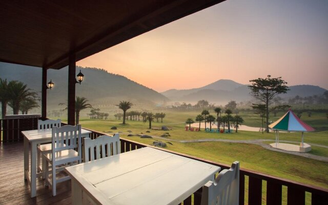 素安彭度假村酒店(The Resort at Suanphueng)