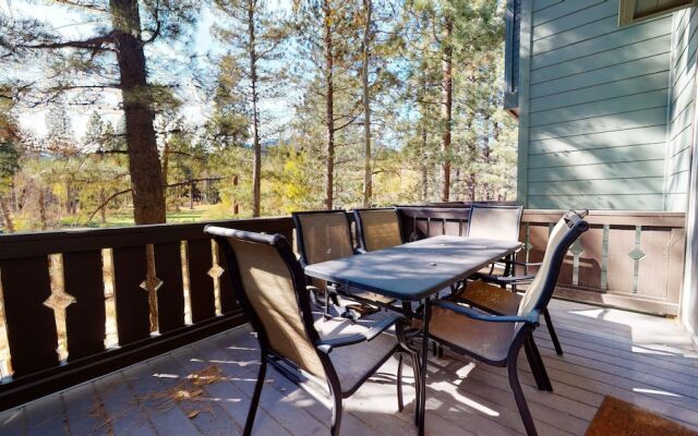 Timbers 15 Private Hot Tub, 2 Car Garage, Washer Dryer, Large Townhouse by RedAwning