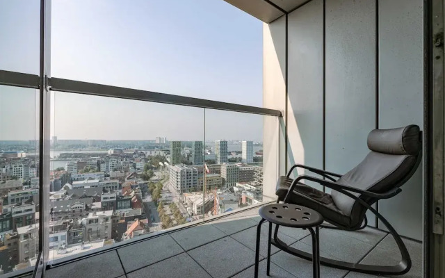 Modern Antwerp Apartment With City Views 2 Bedrooms