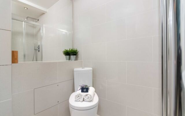 Bright and Minimalist Chelsea Nest