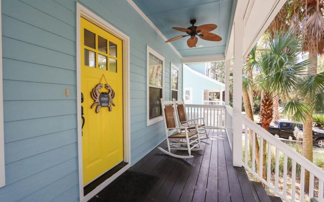 603 Porpoise Dr