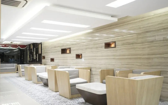 Front One Hotel Papua Lestari