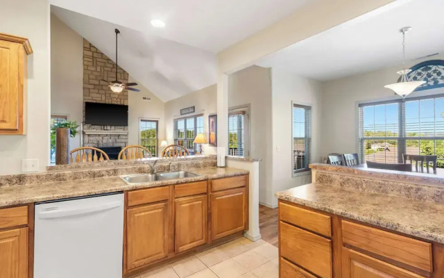 Rest Nest in the Heart of Ozark's Nature!