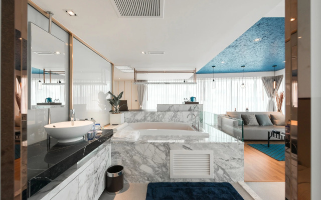 A-One The Royal Cruise Hotel Pattaya