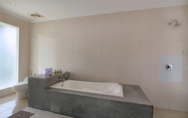 Alamanda Canggu Villa by Kanaya Hospitality.