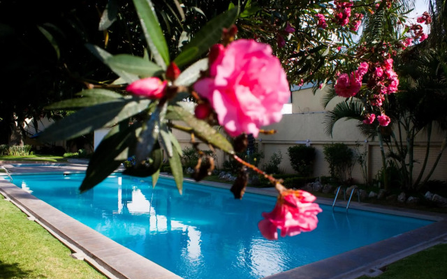 Hotel Puerta Del Sol