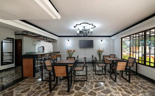 Отель Balcones del Estadio