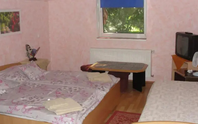Tiszacsegei Halászcsárda és Panzió