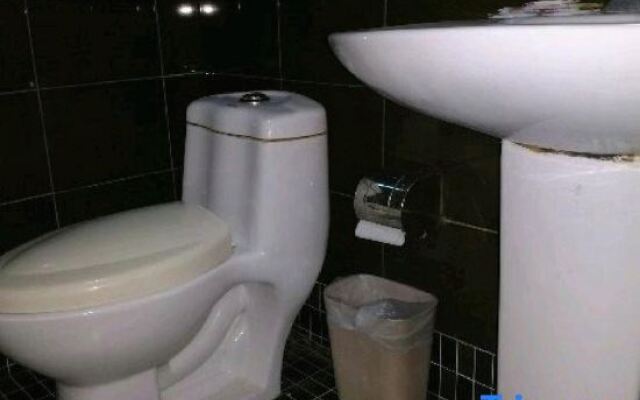 Tieling Traffic Hotel