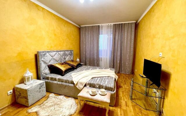 Apartments on Malakhova street 101