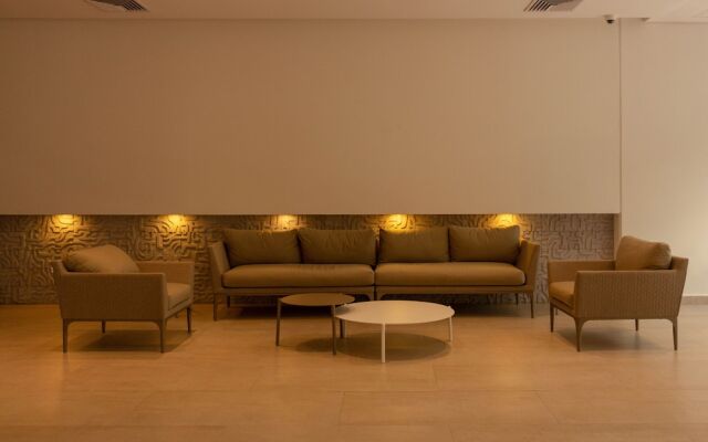 Moderno Edificio Sobre la Playa - Luxury