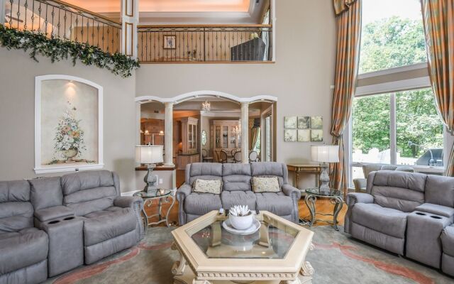 Preston on the Lake 5 Bedroom House