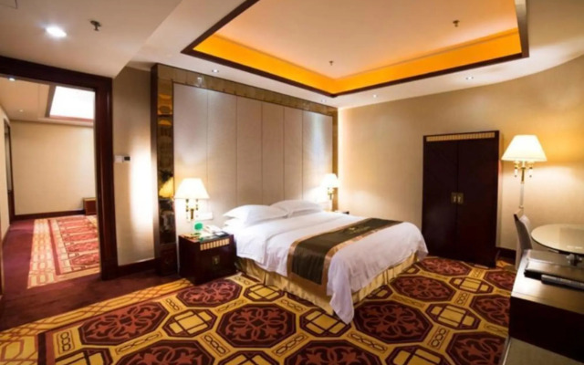 Yijian Holiday Hotel