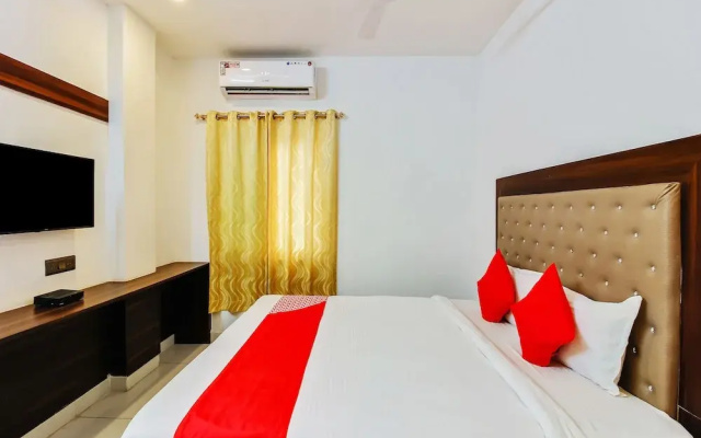 OYO 29131 Hotel MN Grand