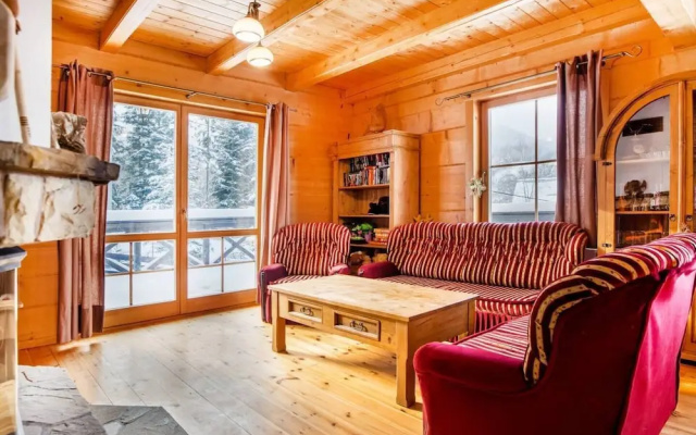 Beautiful Large Villa in Tylmanowa