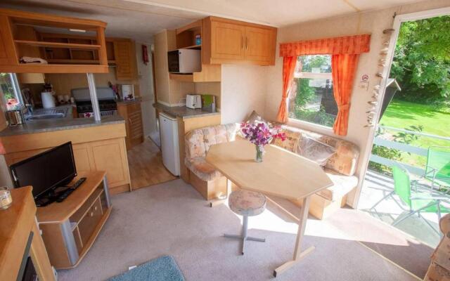 Beautiful 3-bed Cabin in Pembrokeshire Coast