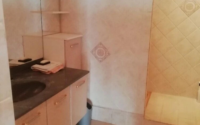 villa climatisée grande piscine 6-8 pers sans vis à vis