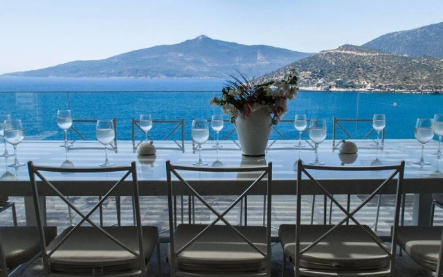 Villa Canim by Akdenizvillam