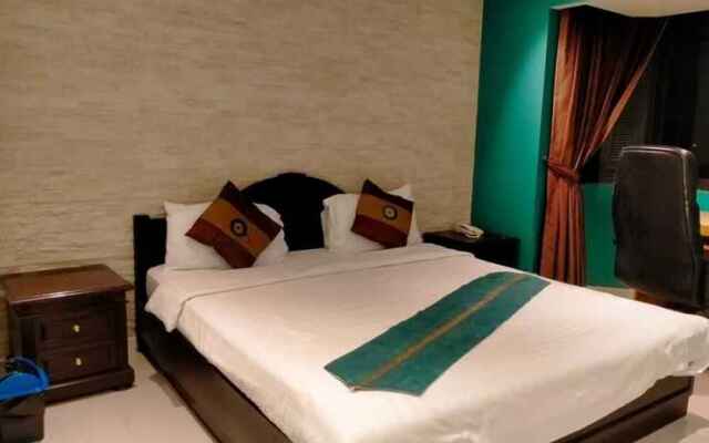 Omni Tower Direct Rooms Sukhumvit Soi 4