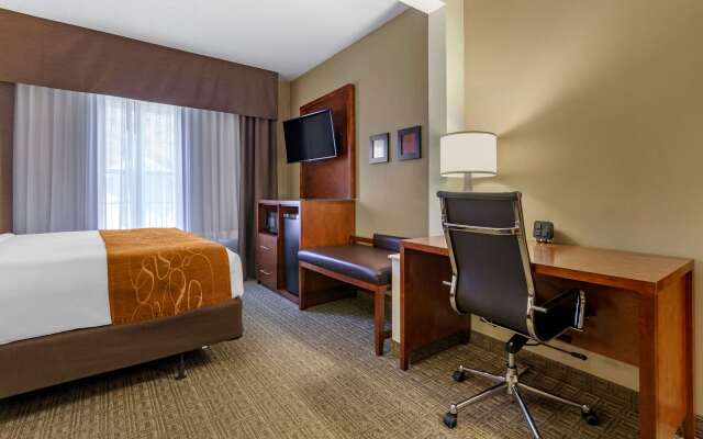 Comfort Suites