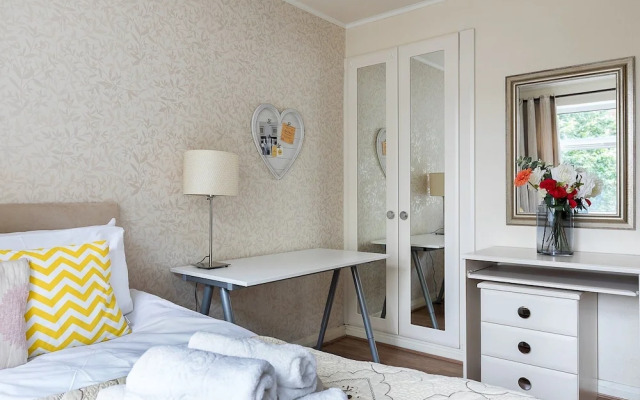 Spacious 3-bedroom Apartment Next to Museums