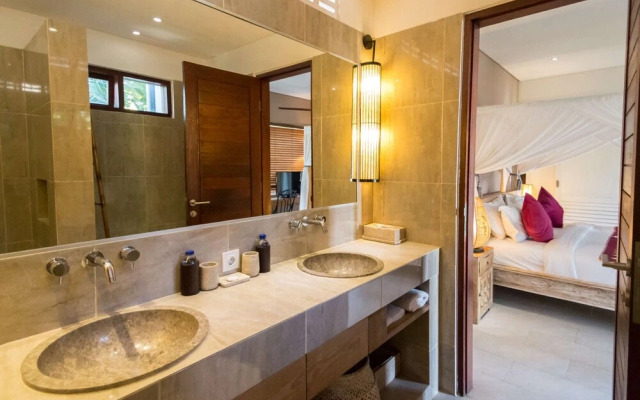 Luxury 6 Bedroom Villa With Private Pool, Bali Villa 2040