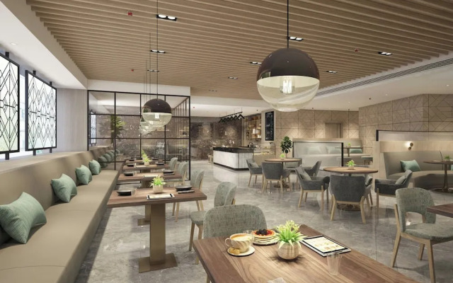 Courtyard by Marriott Danang Han River