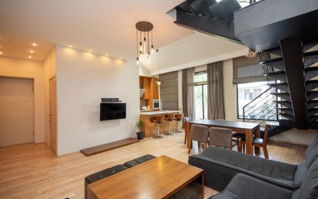 Luxury 4 Bedroom Apartment 2 In The City Center Of Tbilisi