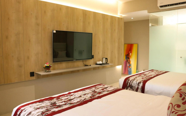 Red Hotel Cubao, Quezon City