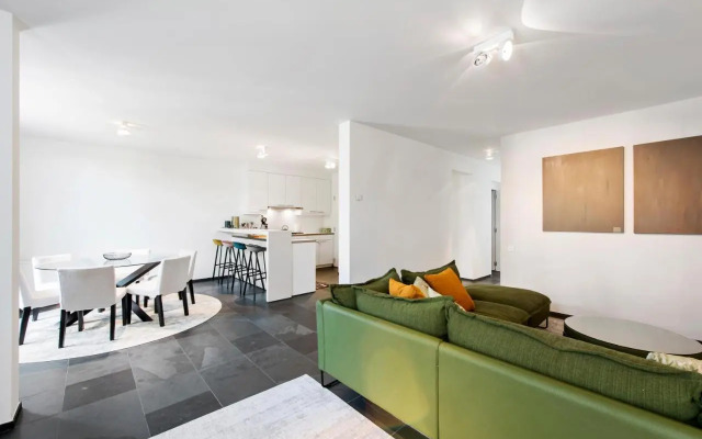 Classy Apartment in City Center with Large Balcony